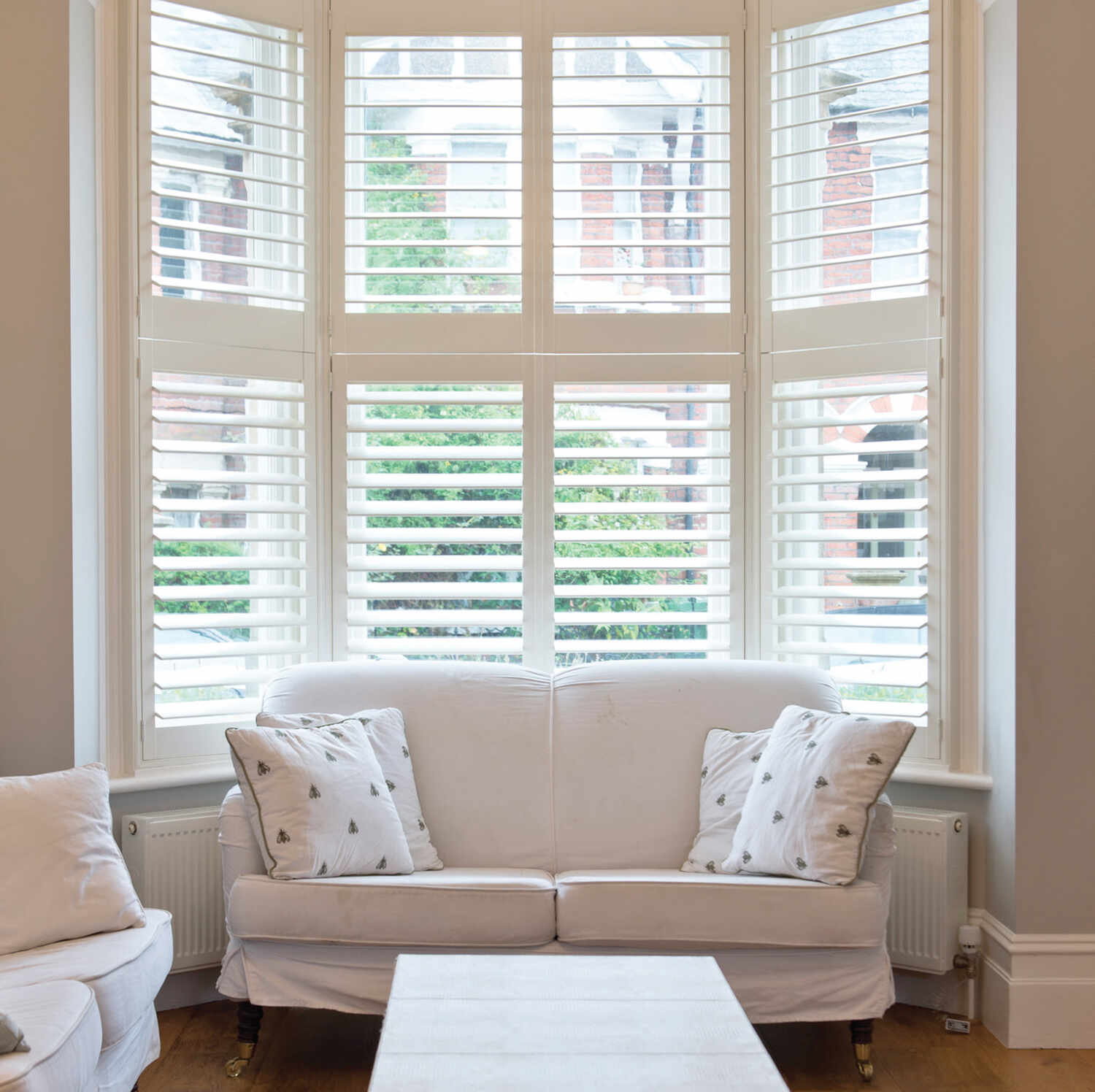 Guide: How To Best Dress A Bay Window